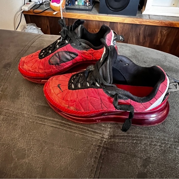 Nike Air MX-720-818 University Red/black Size 4Y - Picture 5 of 8